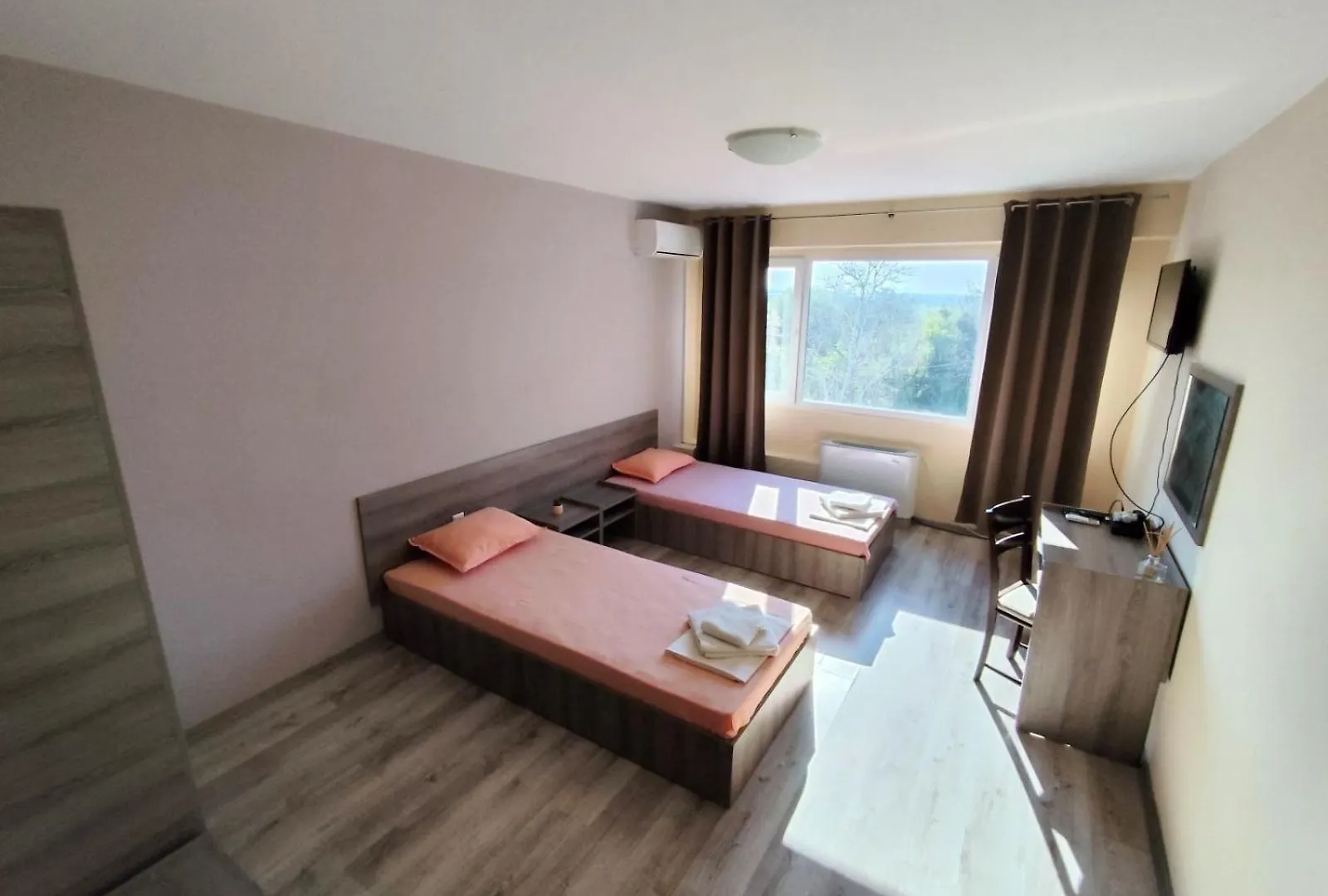 Hostel Хостел Спортна База Ветрен Burgas